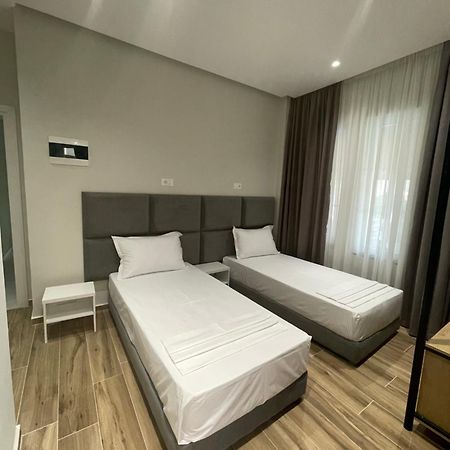 Hotel Rai ซารานเดอ ภายนอก รูปภาพ