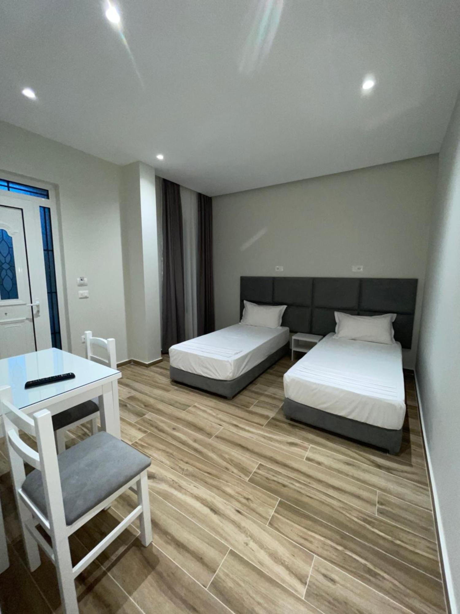 Hotel Rai ซารานเดอ ภายนอก รูปภาพ